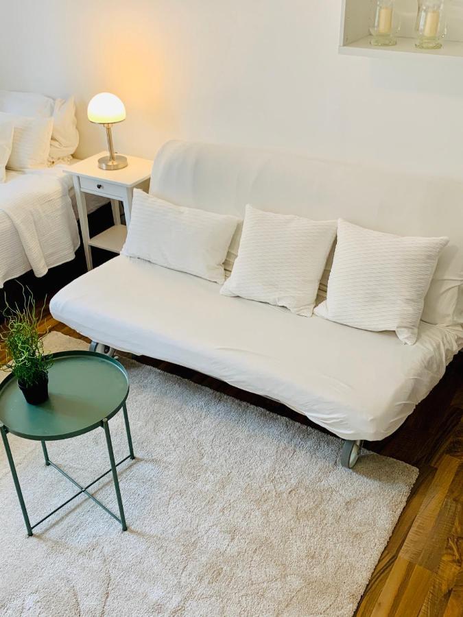 Top Renoviertes Apartement In Bester Lage Von Homburg- 5 Fussminuten Zur Uniklinik Homburg  Bagian luar foto