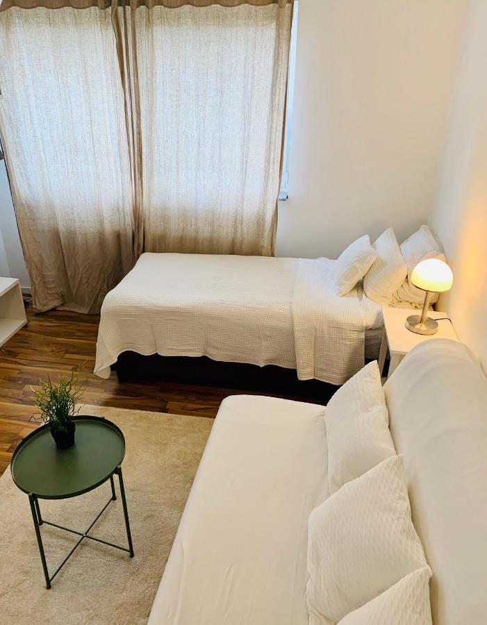 Top Renoviertes Apartement In Bester Lage Von Homburg- 5 Fussminuten Zur Uniklinik Homburg  Bagian luar foto