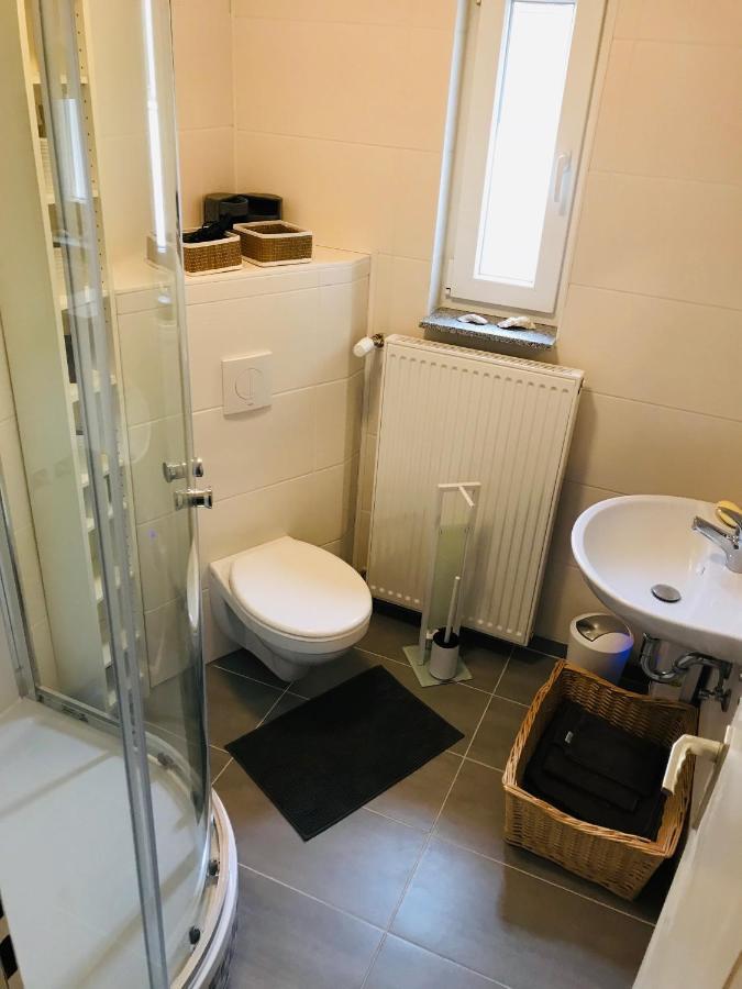 Top Renoviertes Apartement In Bester Lage Von Homburg- 5 Fussminuten Zur Uniklinik Homburg  Bagian luar foto